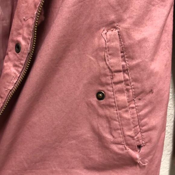 Pink utility jacket with hood and pockets - Picture 4 of 5